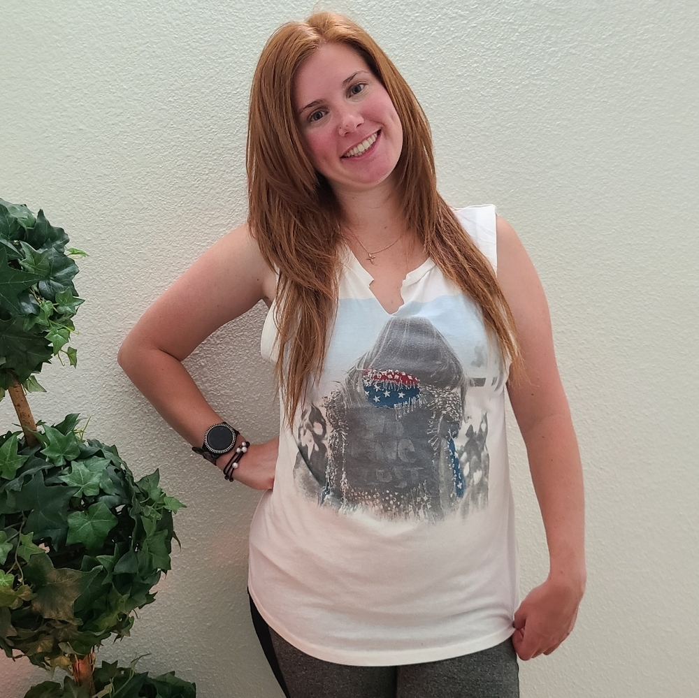 Vintage Style Sleeveless Graphic Tank - Picture 14 of 16
